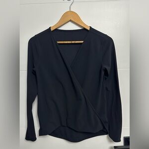 Lululemon: Women’s Long Sleeve Top